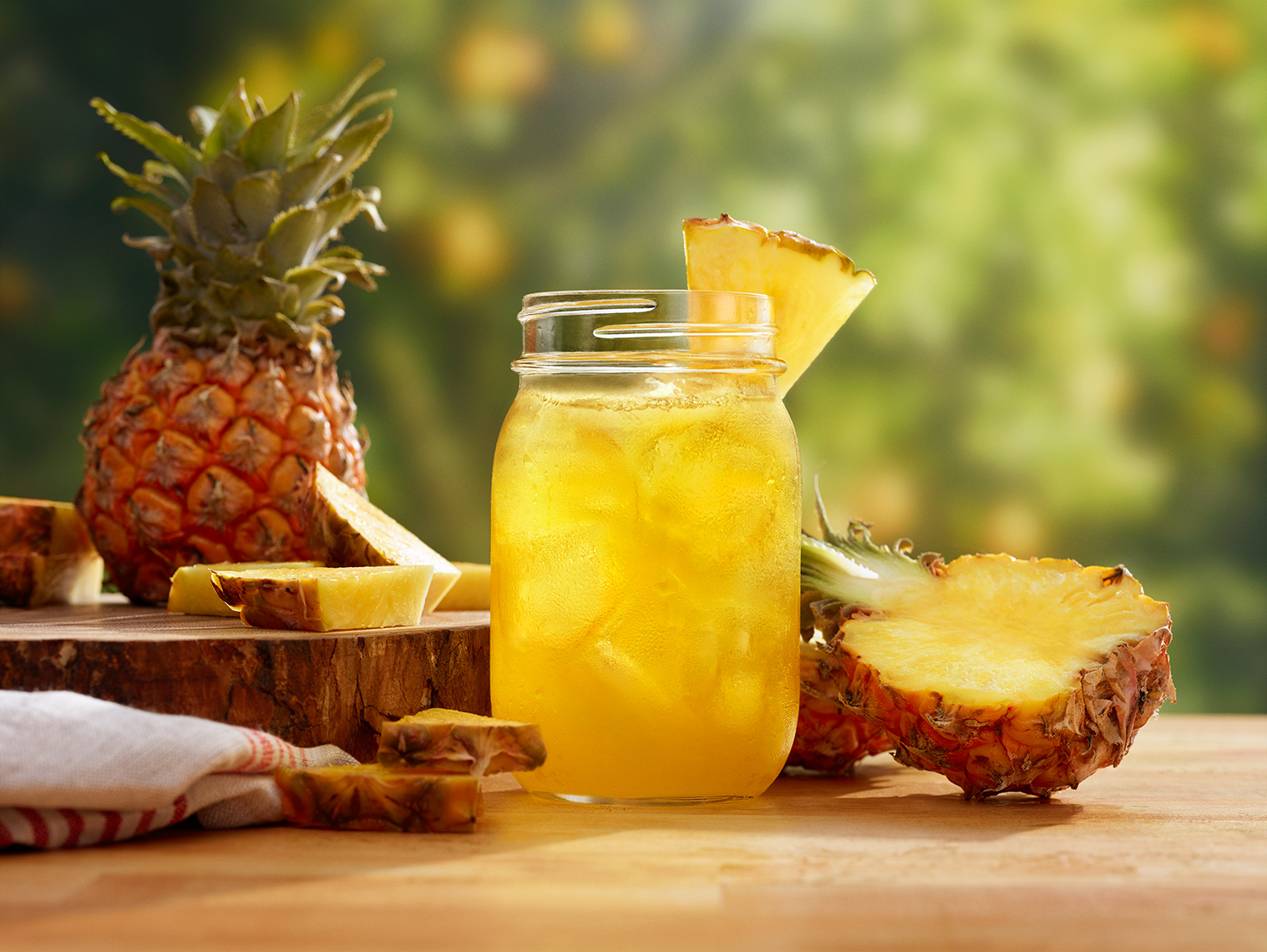 pineapple_recipe_on_grapefruit_backdrop_027_A_78m_RGB